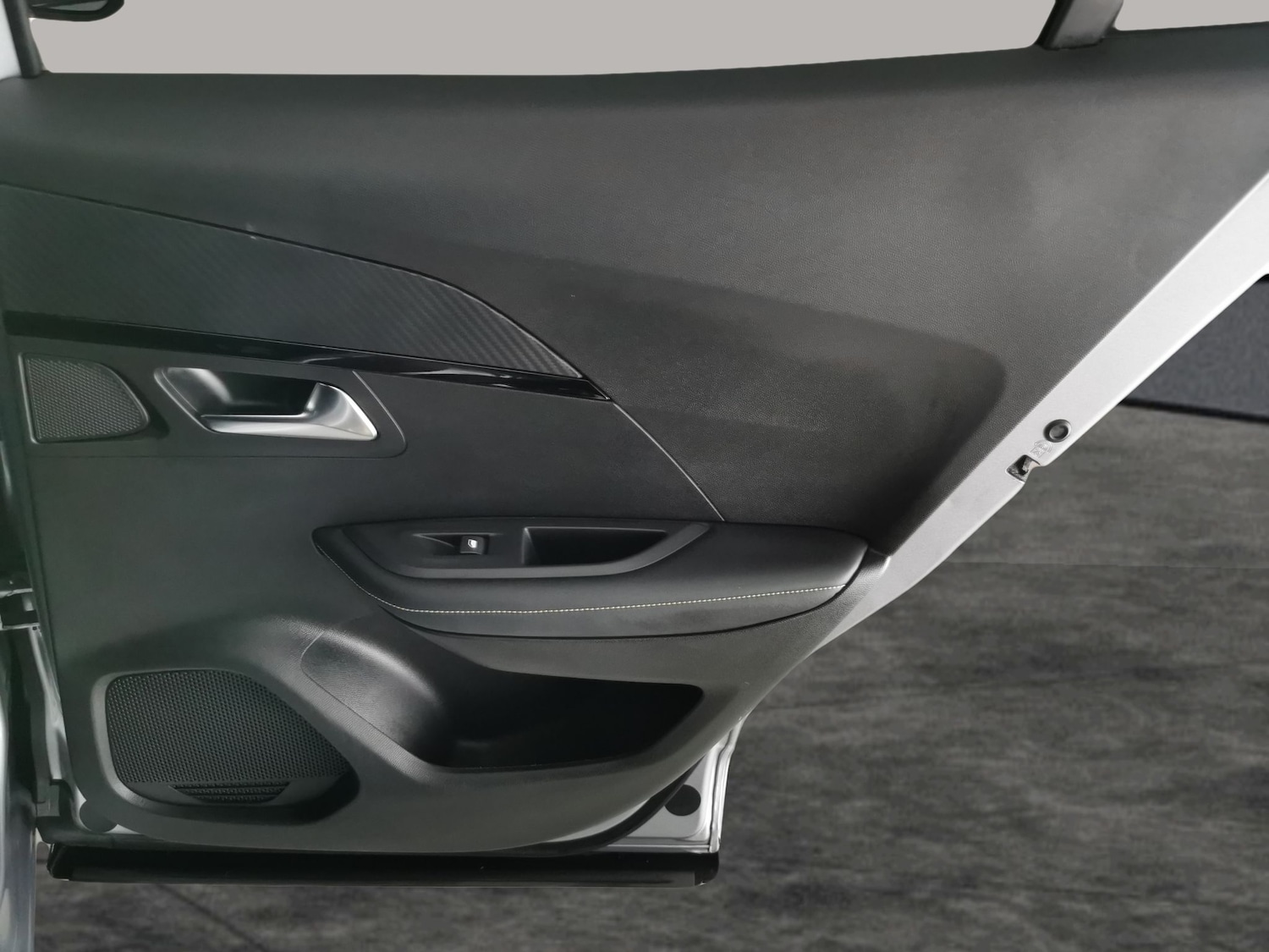 Used Peugeot E-2008 for sale - 76919580: Photo 31