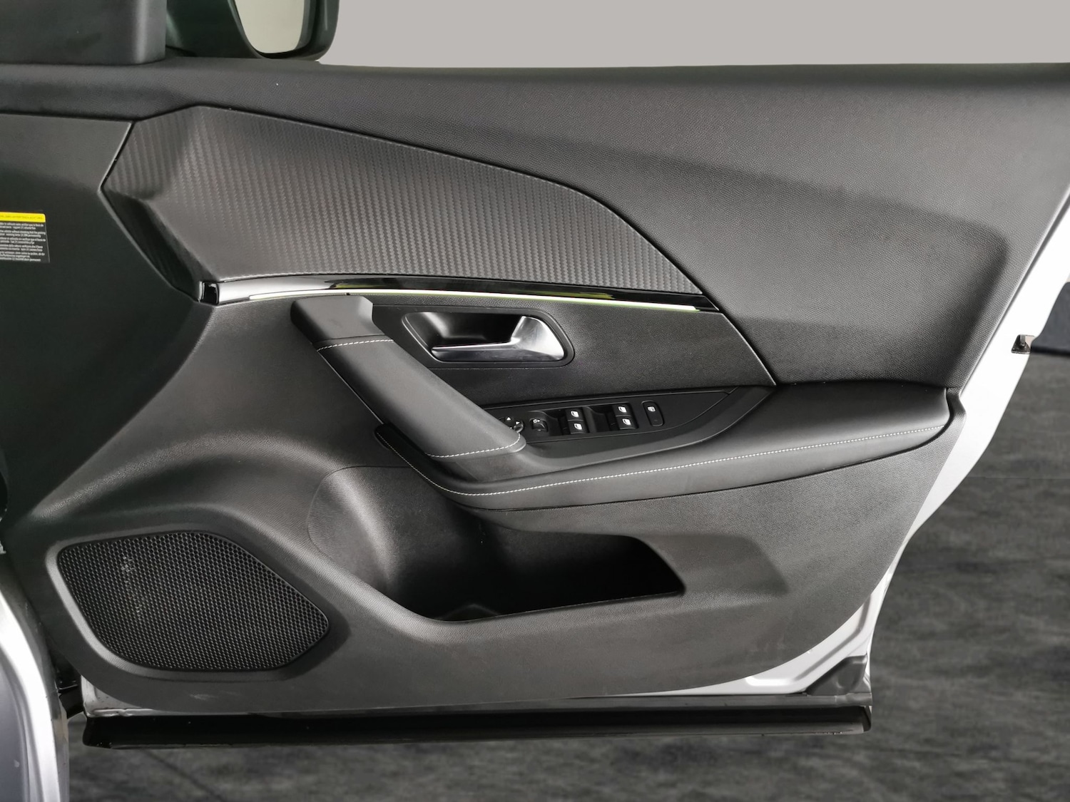 Used Peugeot E-2008 for sale - 76919580: Photo 32