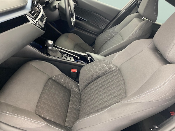Used Toyota C-HR 2022 for sale - 76264272: Photo 4