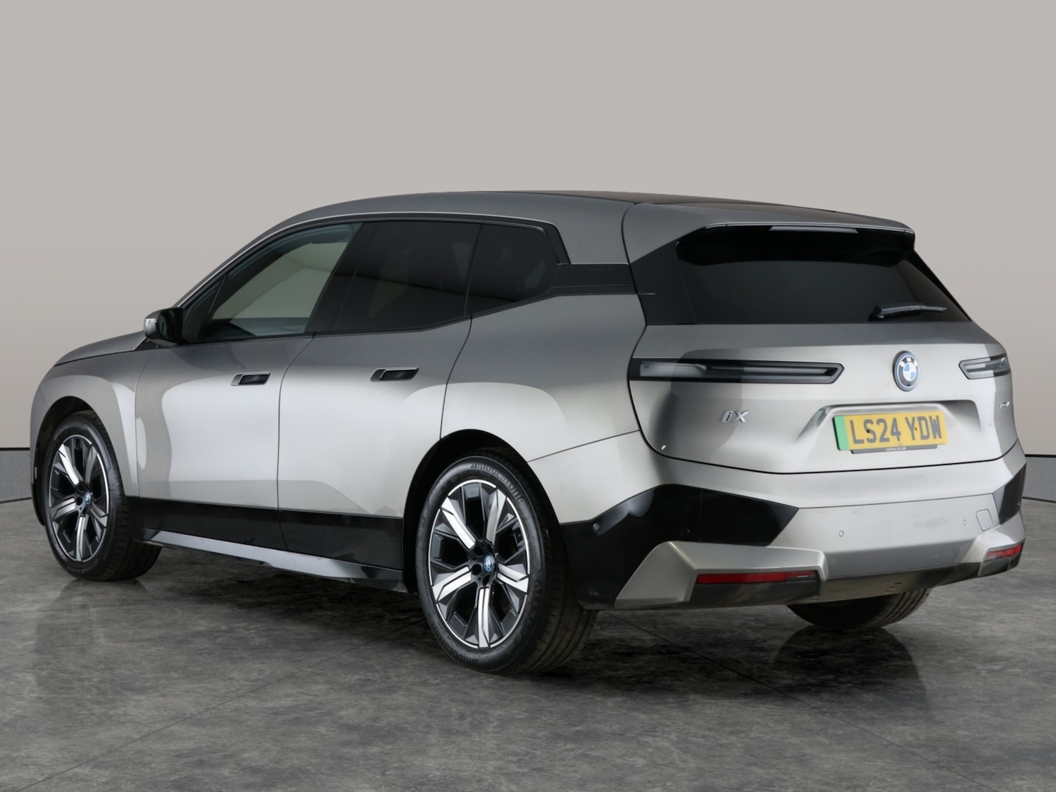 Used BMW iX 2024 for sale - 76835219: Photo 12