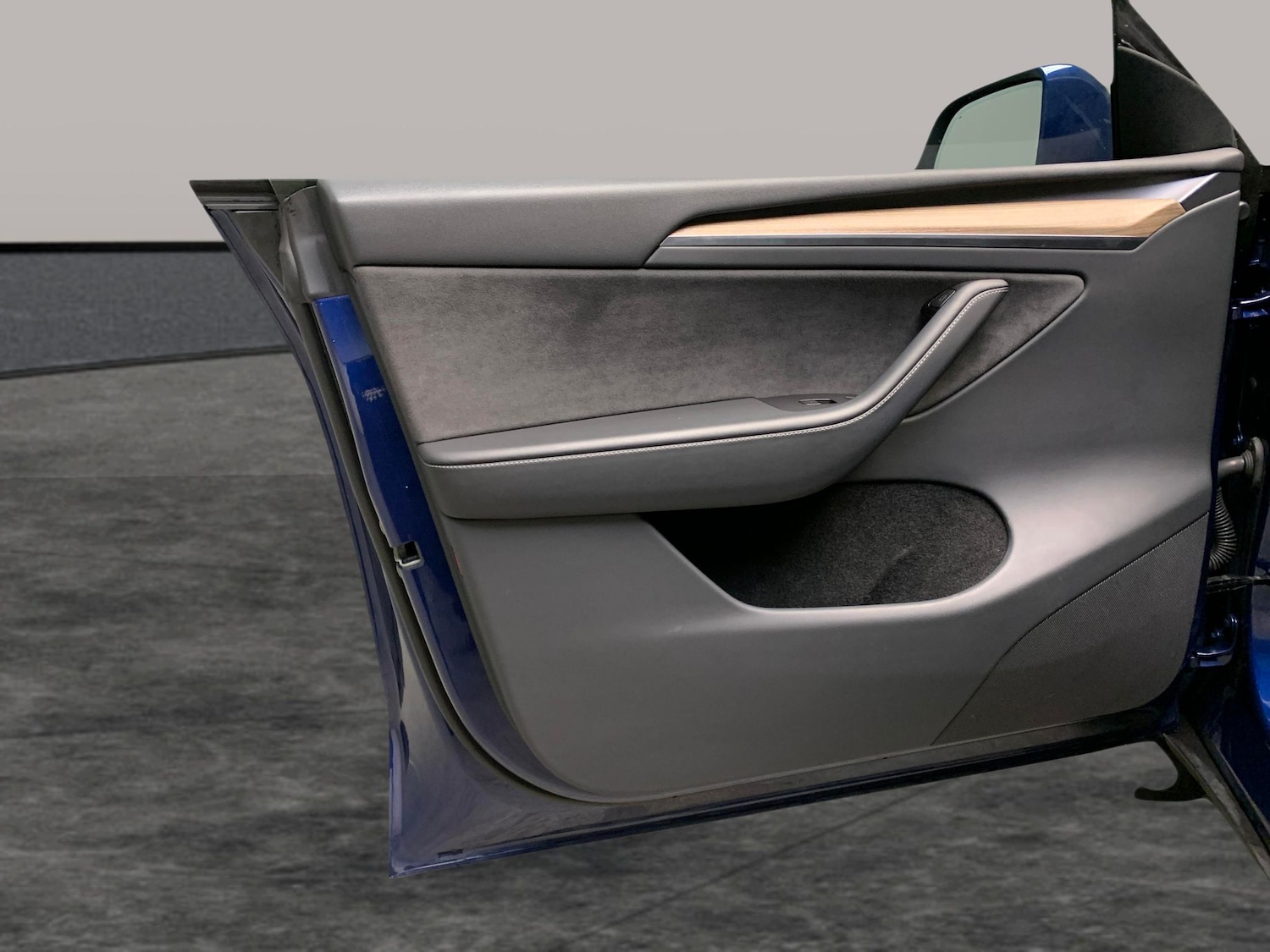 Used Tesla Model Y 2024 for sale - 76545025: Photo 25