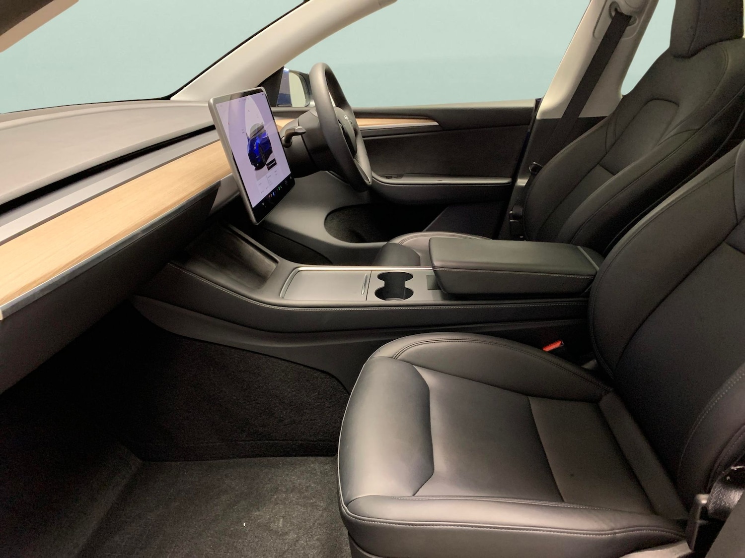 Used Tesla Model Y 2024 for sale - 76545025: Photo 4