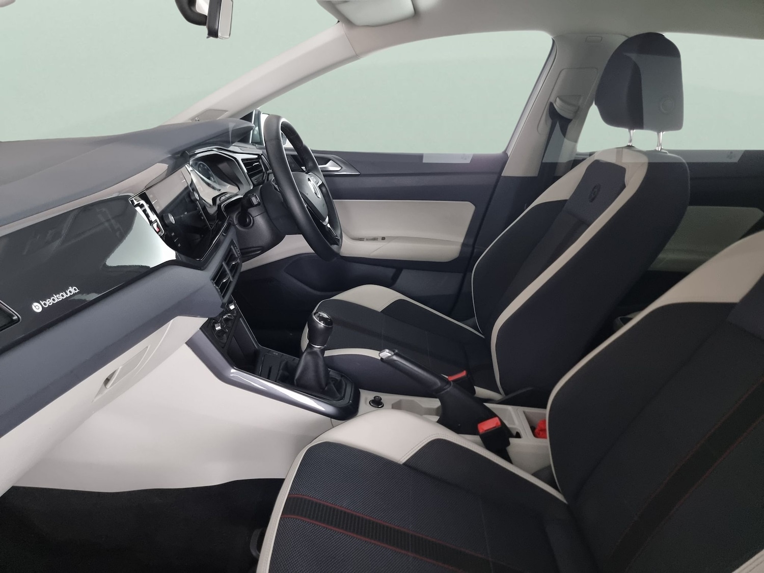 Used Volkswagen Polo 2021 for sale - 76169942: Photo 5