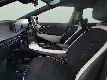 Used Kia EV6 2024 for sale - 77995482: Photo