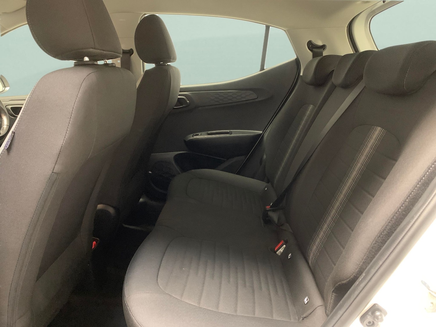 Used Hyundai i10 2022 for sale - 76373449: Photo 32
