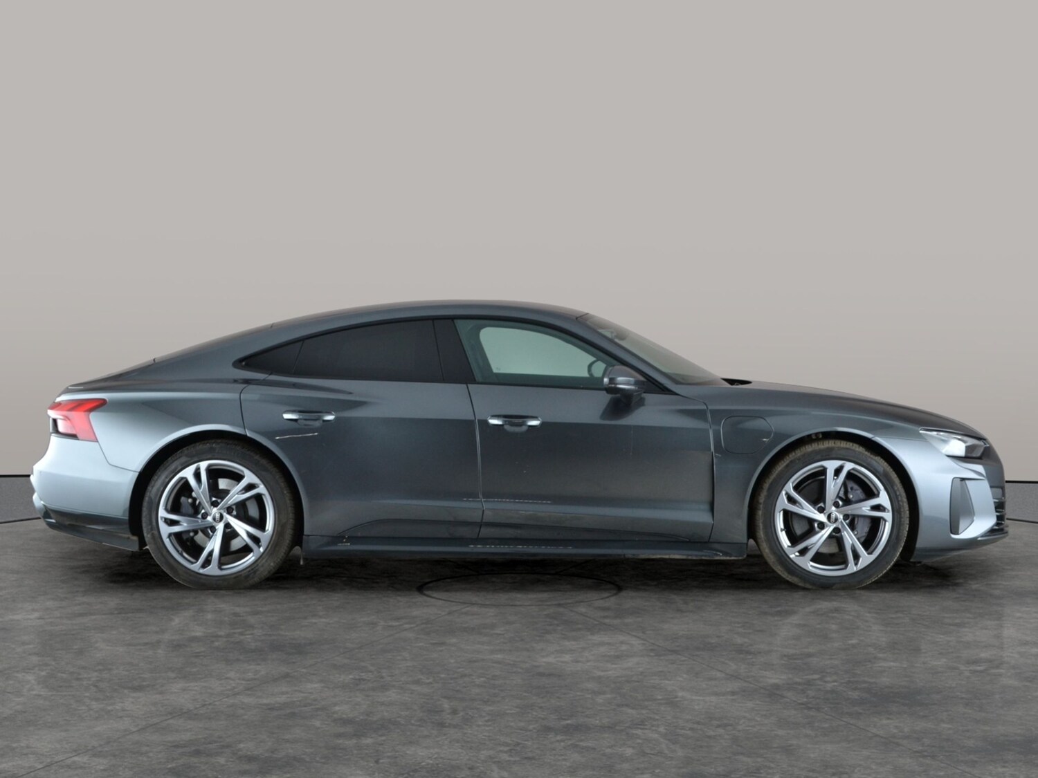 Used Audi e-tron GT 2022 for sale - 77347238: Photo 10