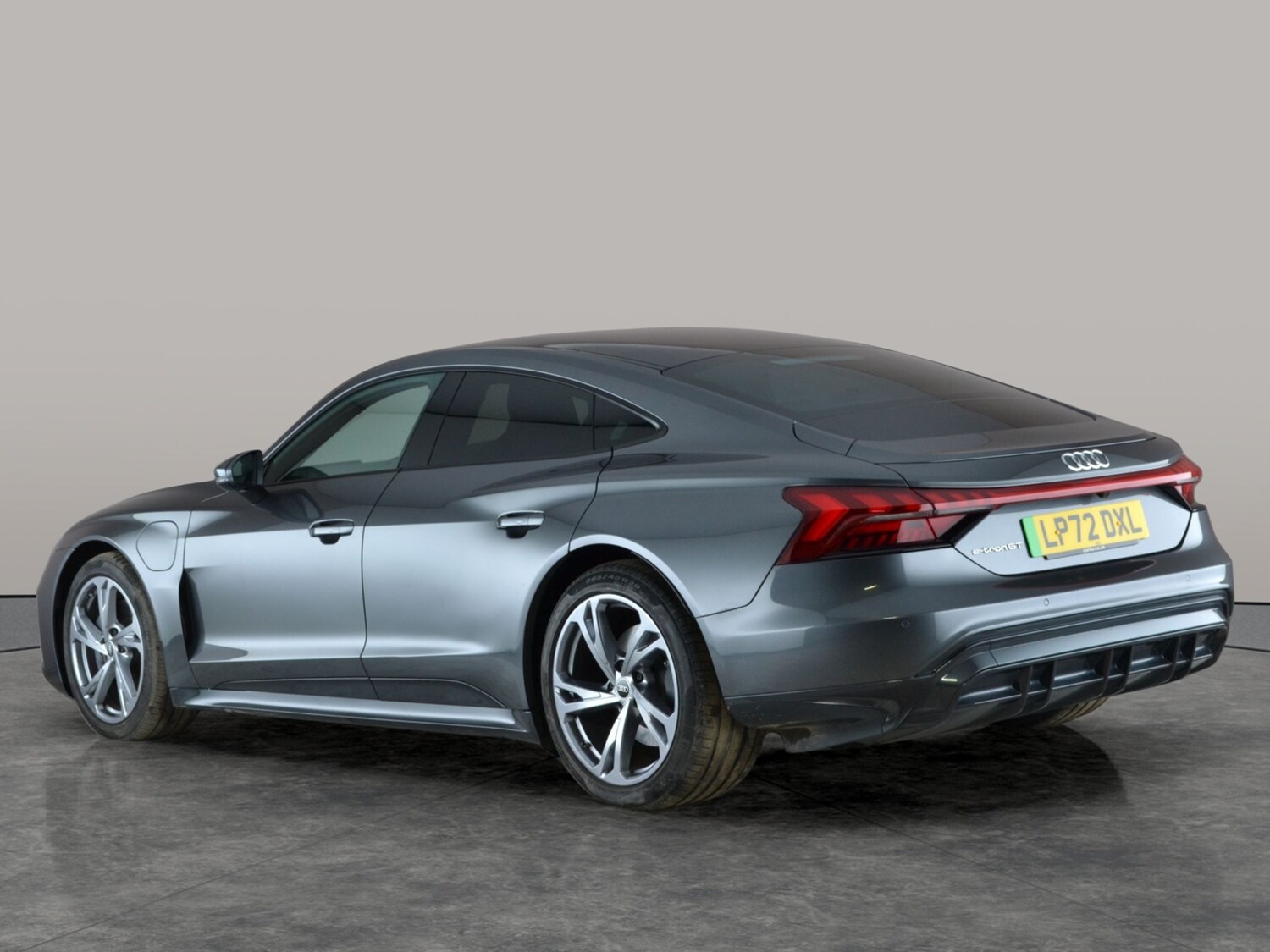 Used Audi e-tron GT 2022 for sale - 77347238: Photo 13