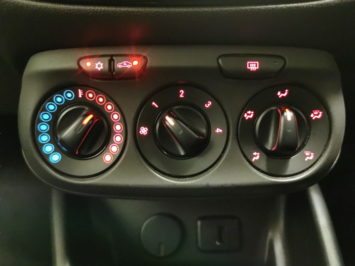 Used Vauxhall Corsa 2016 for sale - 77399414: Photo 13