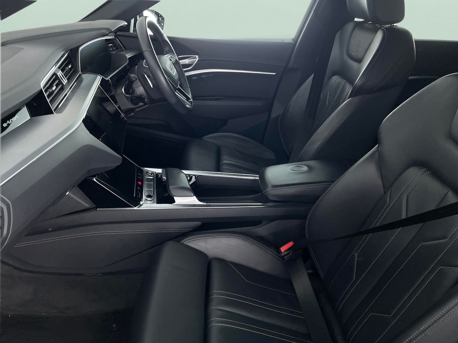 Used Audi e-tron 2022 for sale - 77208115: Photo 4