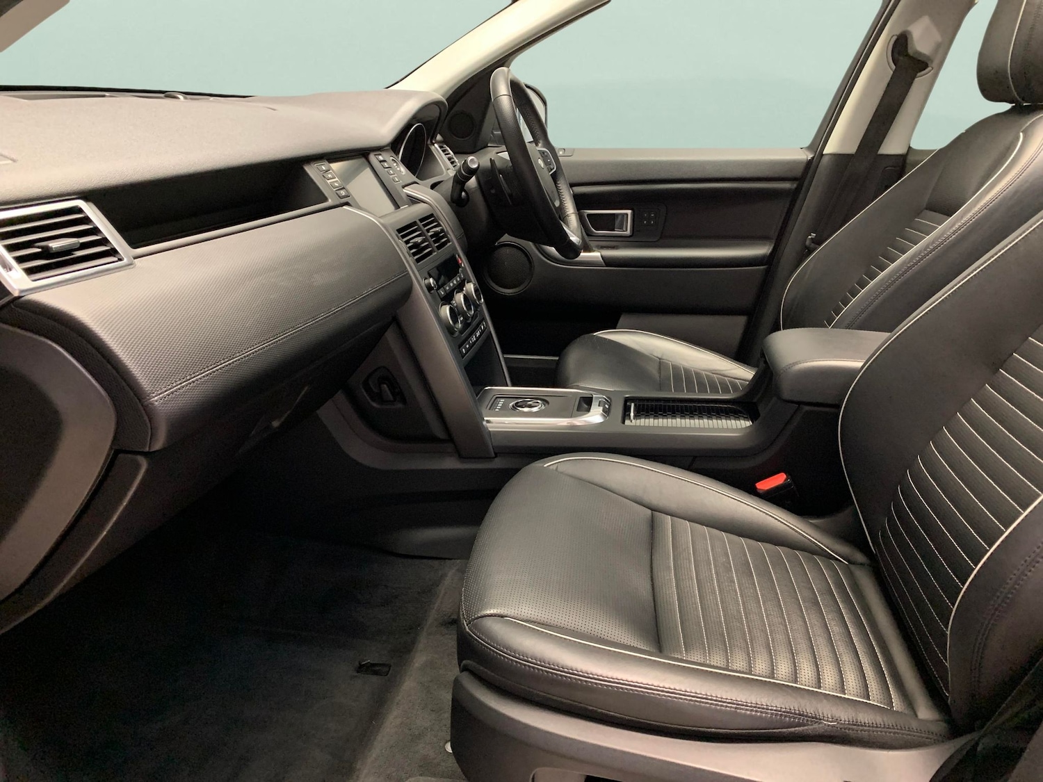 Used Land Rover Discovery Sport for sale - 76531998: Photo 4