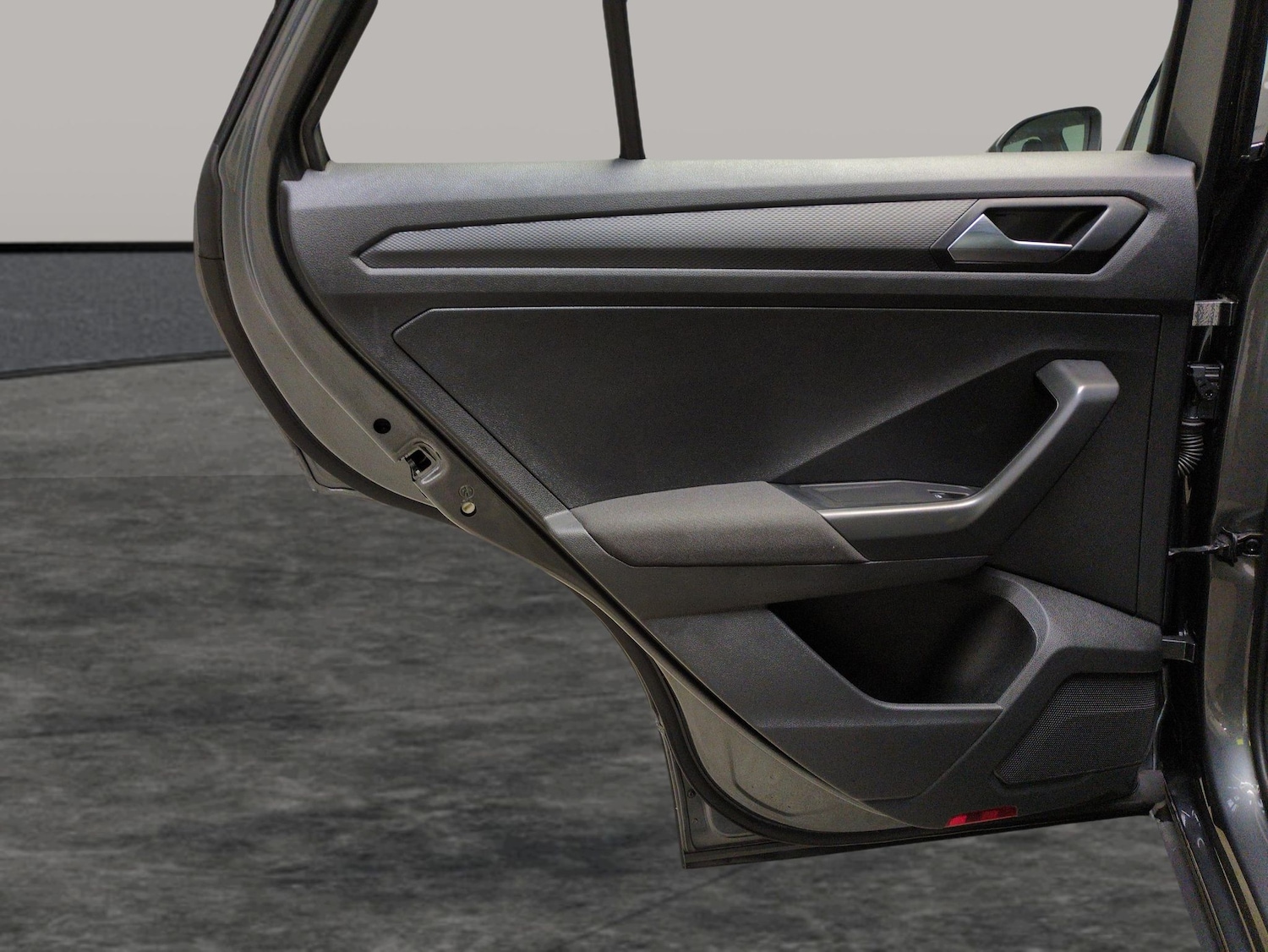 Used Volkswagen T-Roc 2023 for sale - 78199697: Photo 24