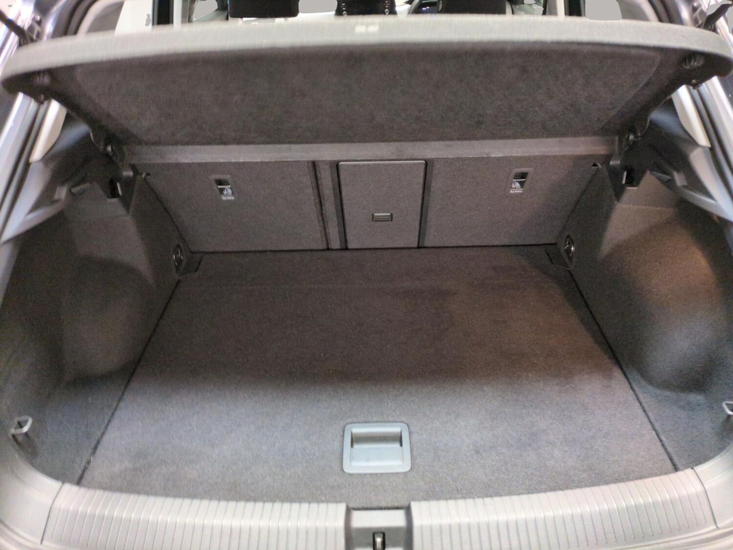 Used Volkswagen T-Roc 2023 for sale - 78199697: Photo 29