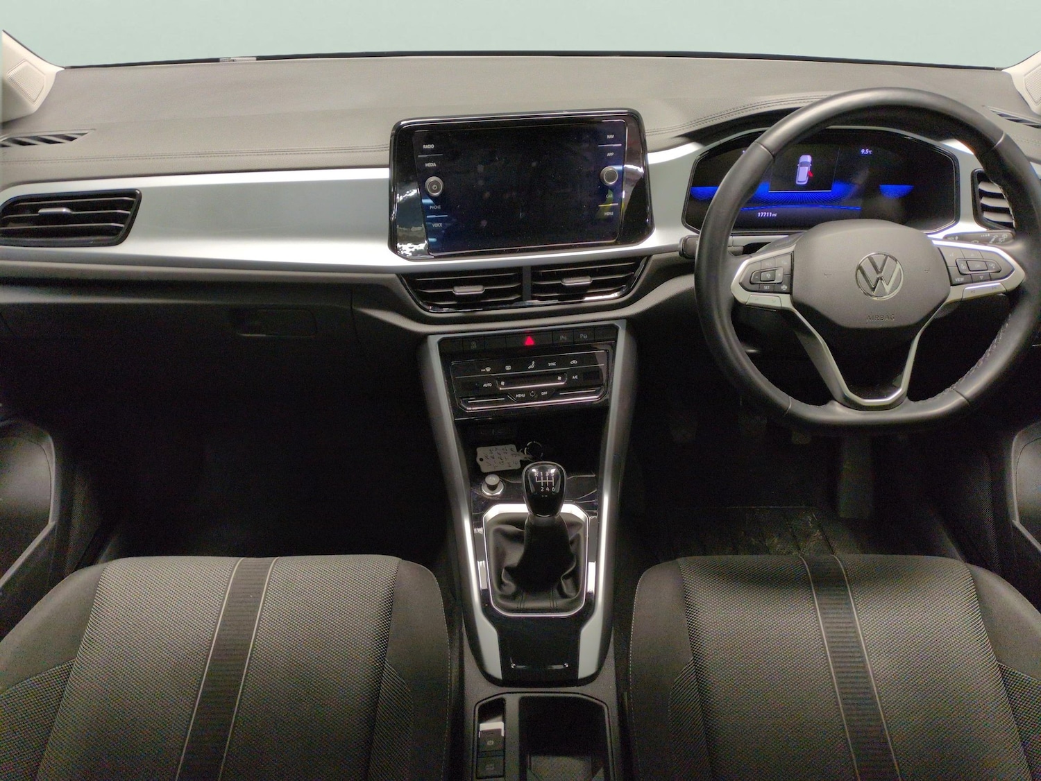 Used Volkswagen T-Roc 2023 for sale - 78199697: Photo 5