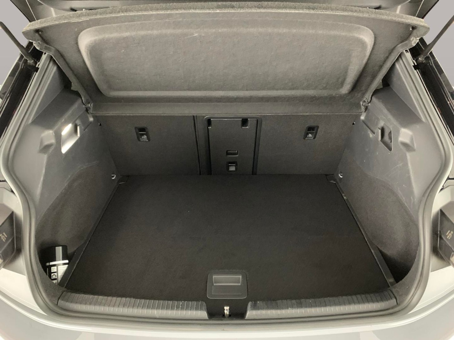 Used Volkswagen ID.3 2021 for sale - 76379649: Photo 8