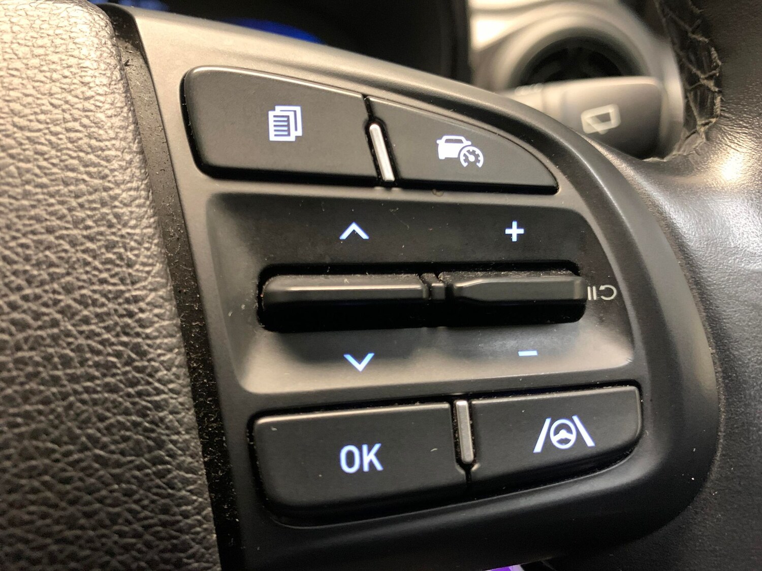 Used Hyundai i10 for sale - 77208045: Photo 20