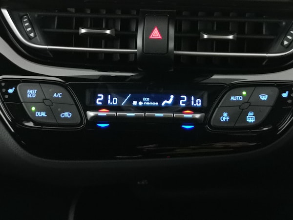Used Toyota C-HR 2023 for sale - 76253488: Photo 21