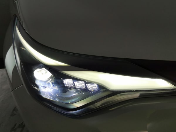 Used Toyota C-HR 2023 for sale - 76253488: Photo 26