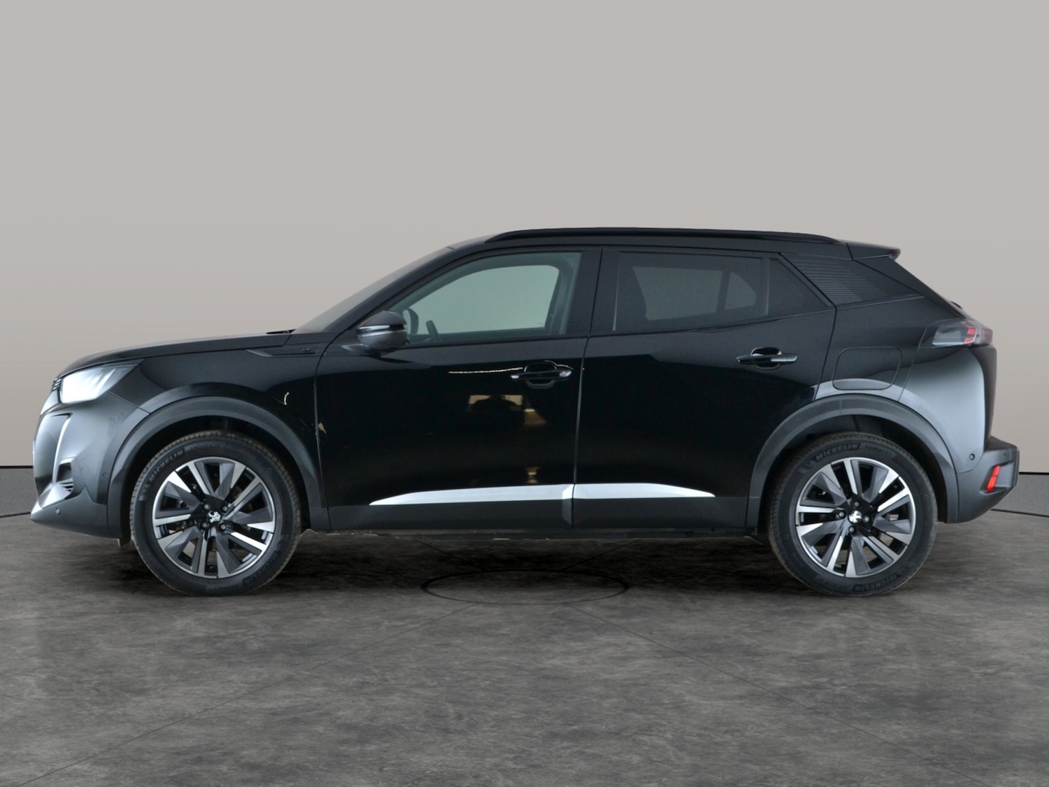 Used Peugeot E-2008 2021 for sale - 77399398: Photo 14