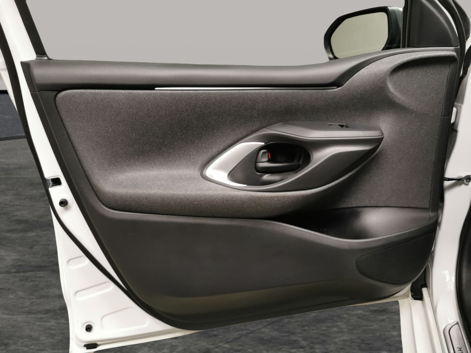 Used Toyota Yaris 2022 for sale - 77763235: Photo 23