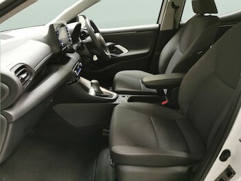 Used Toyota Yaris 2022 for sale - 77763235: Photo