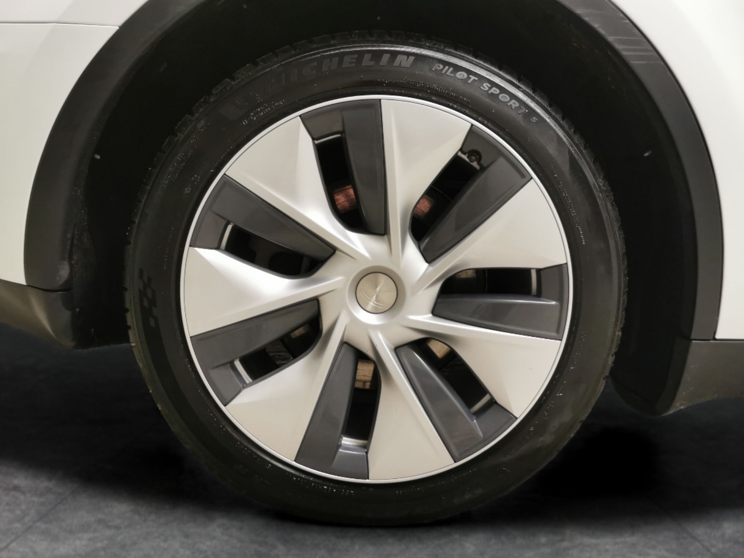 Used Tesla Model Y 2024 for sale - 78067865: Photo 25