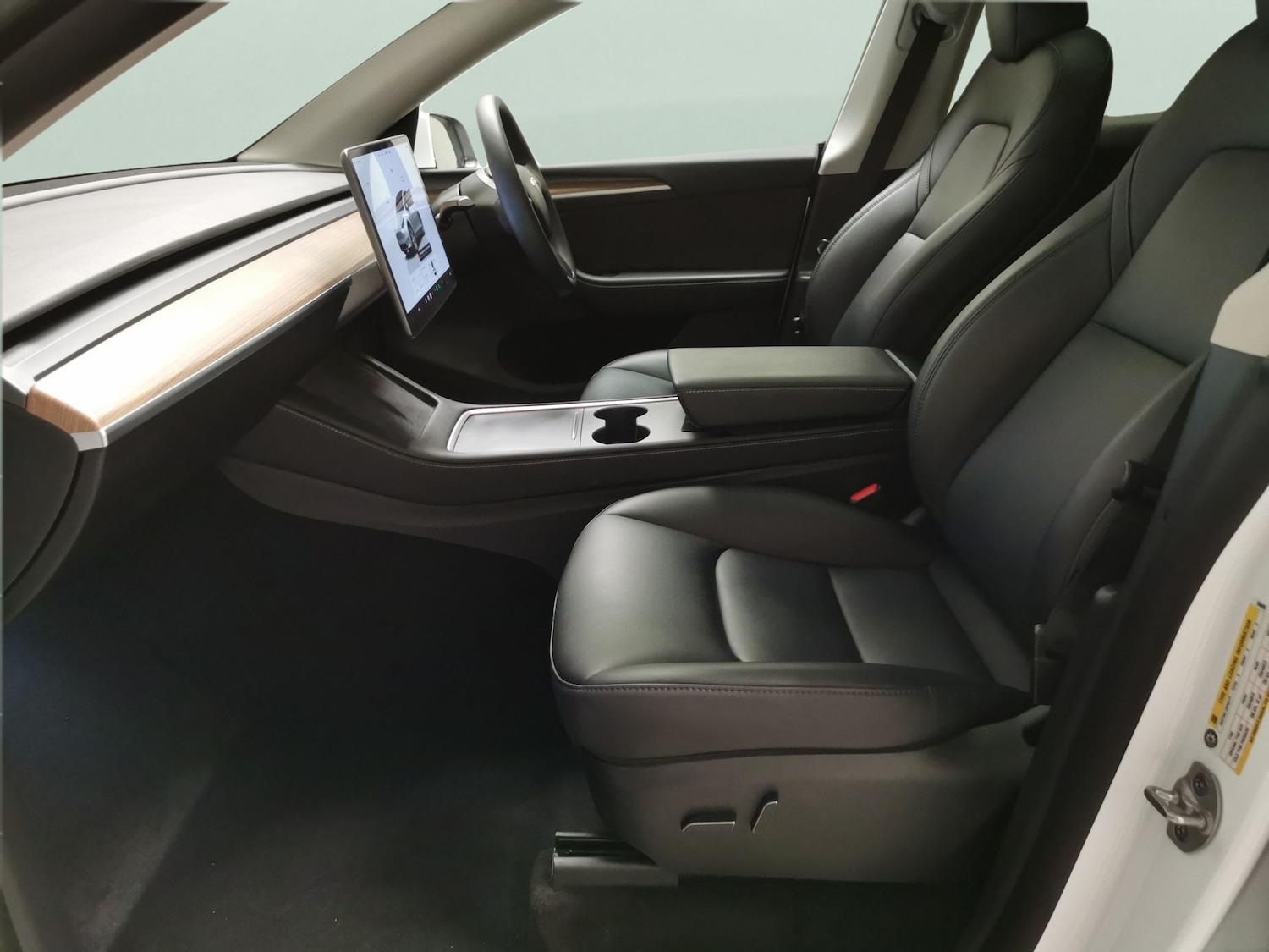 Used Tesla Model Y 2024 for sale - 78067865: Photo 4