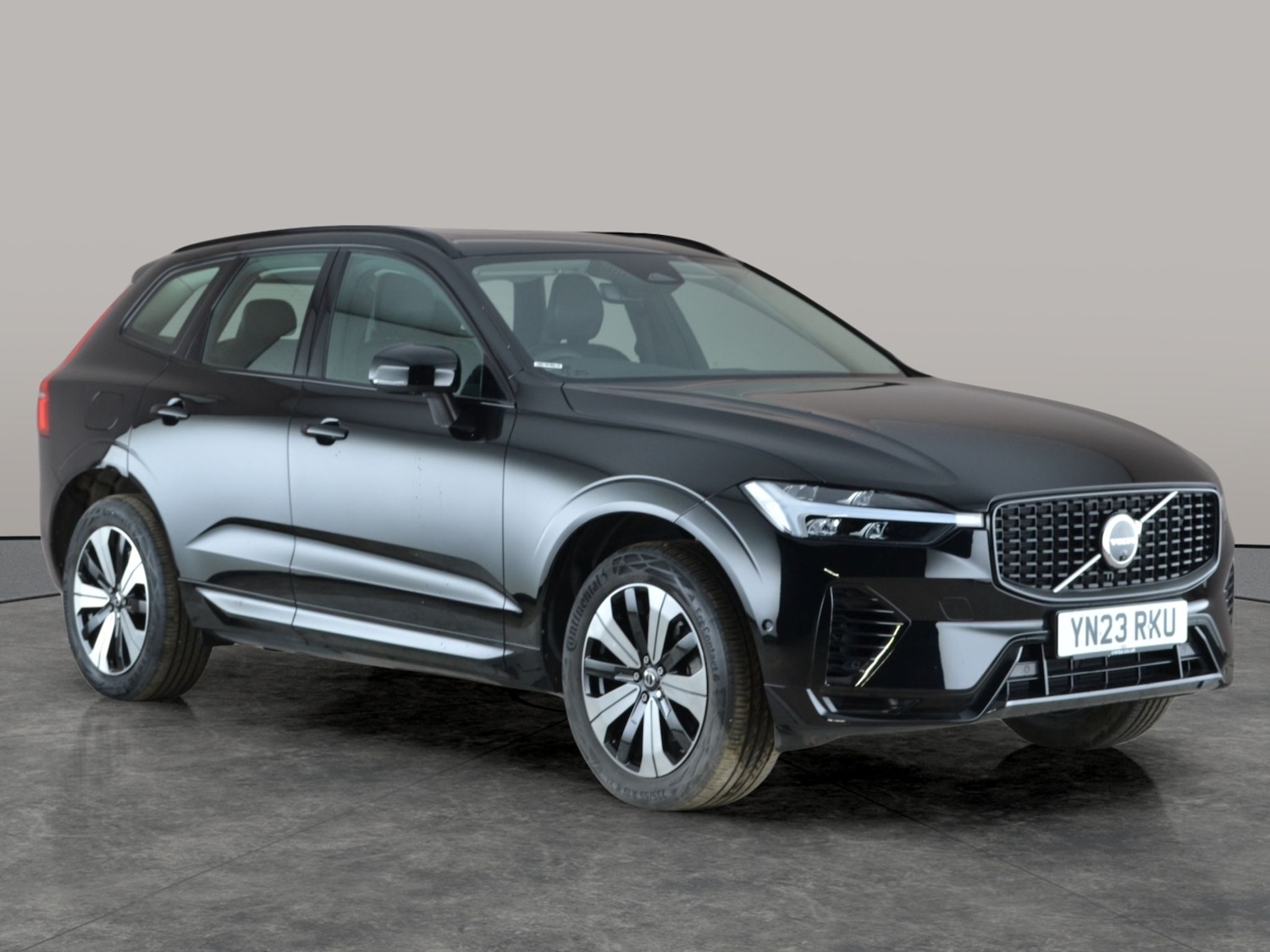 Used Volvo XC60 2023 for sale - 77135143: Photo 10