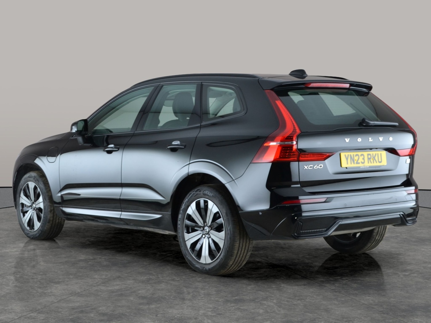 Used Volvo XC60 2023 for sale - 77135143: Photo 14