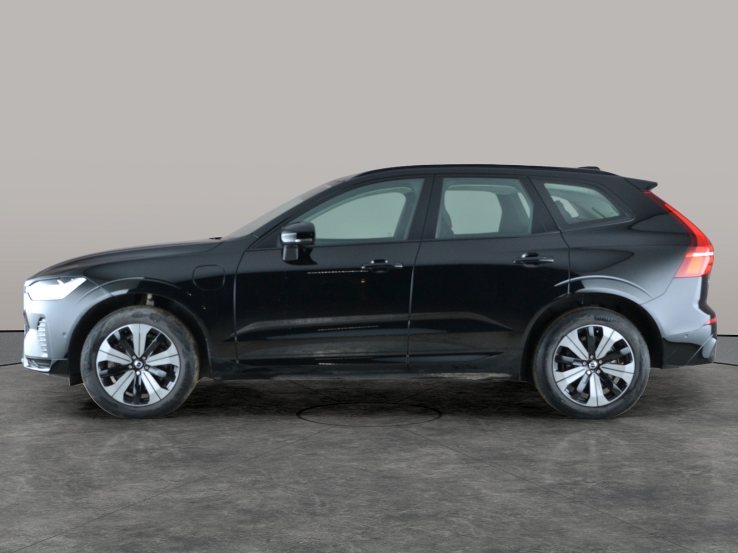 Used Volvo XC60 2023 for sale - 77135143: Photo 15