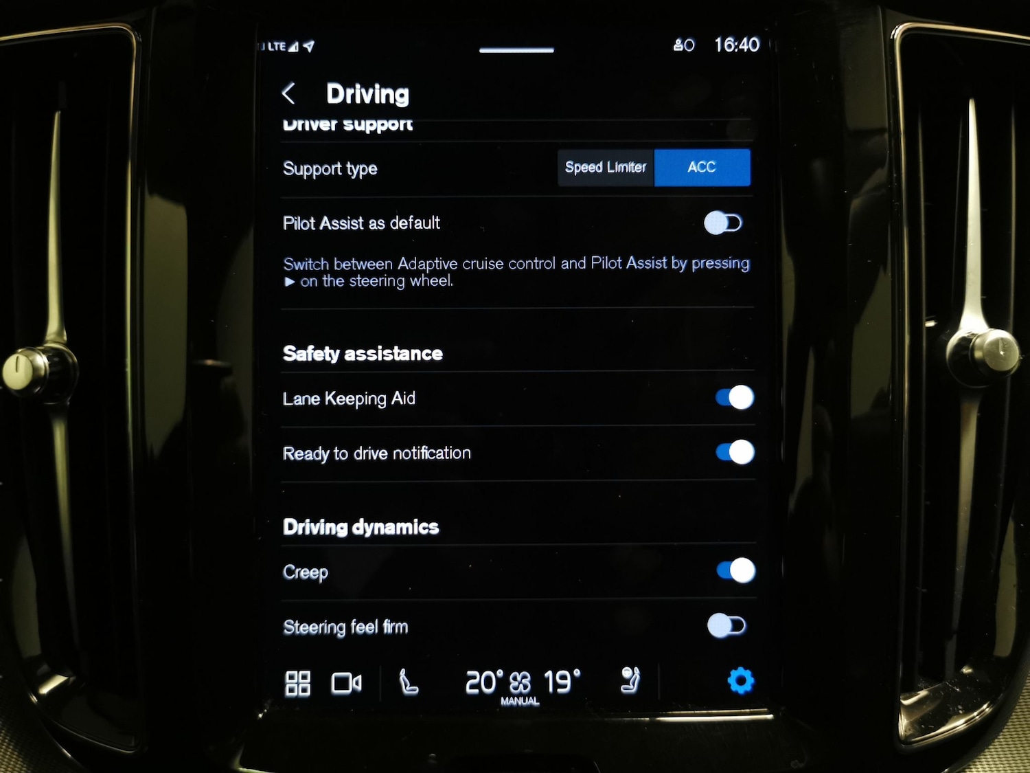 Used Volvo XC60 2023 for sale - 77135143: Photo 22