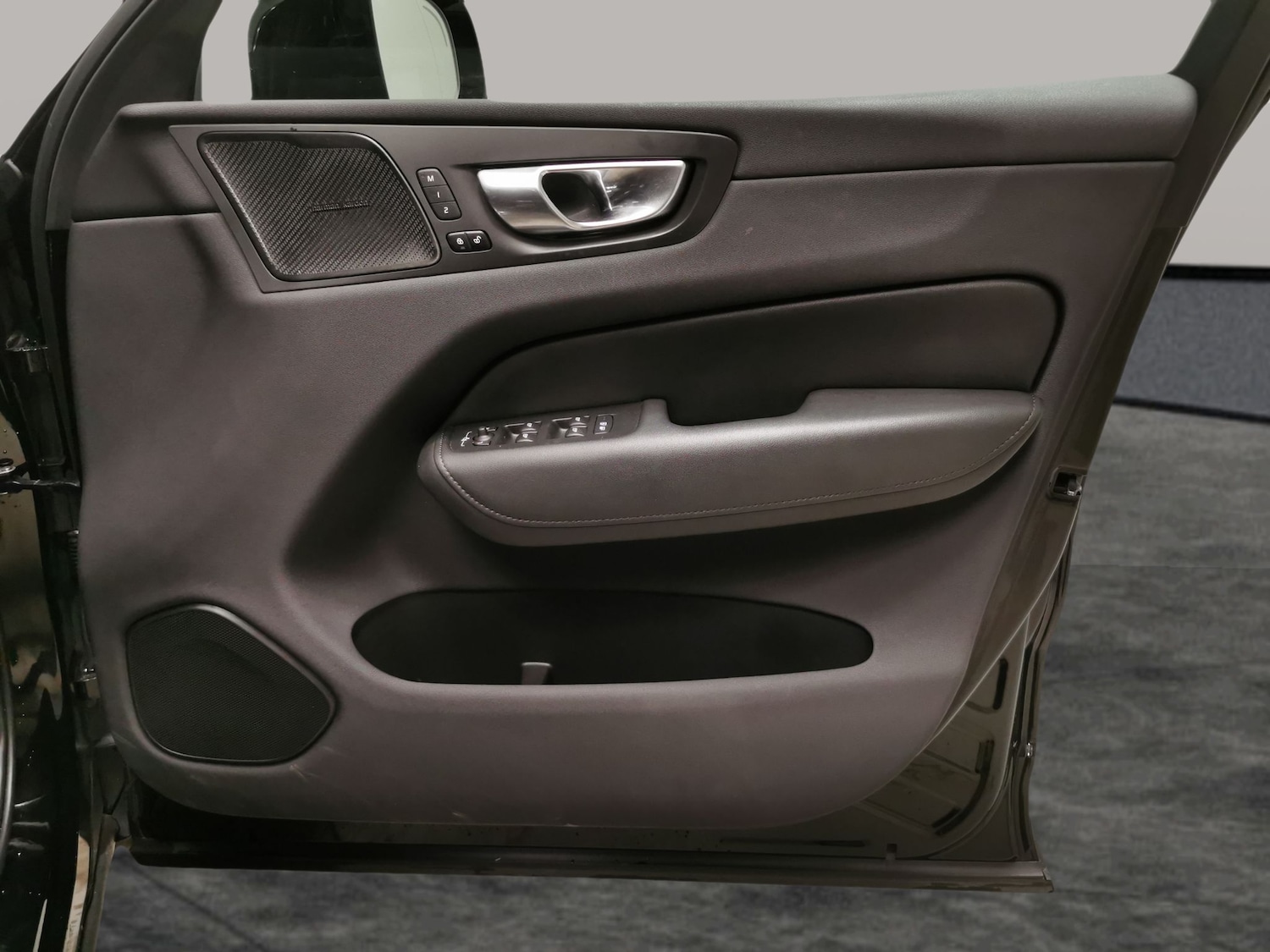 Used Volvo XC60 2023 for sale - 77135143: Photo 30