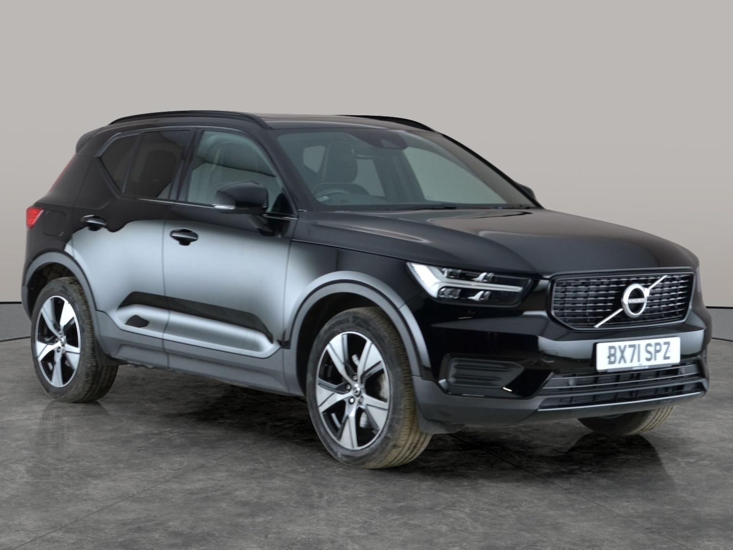 Used Volvo XC40 2021 for sale - 77160921: Photo 9