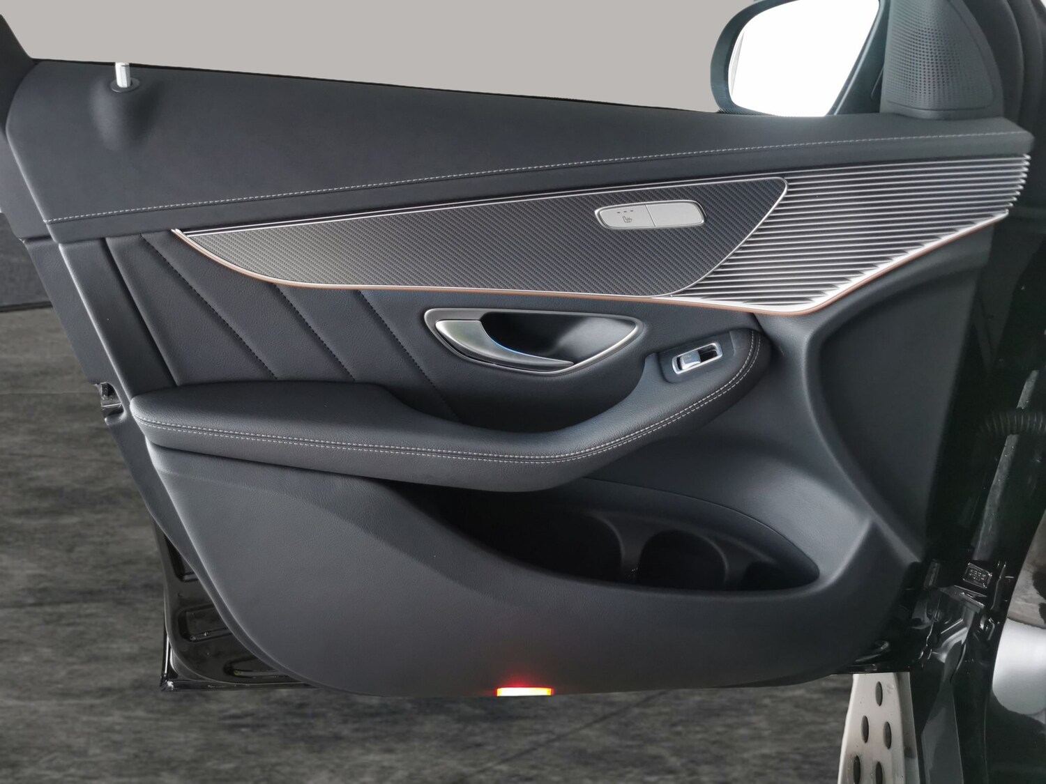 Used Mercedes-Benz EQC 2022 for sale - 77888155: Photo 30