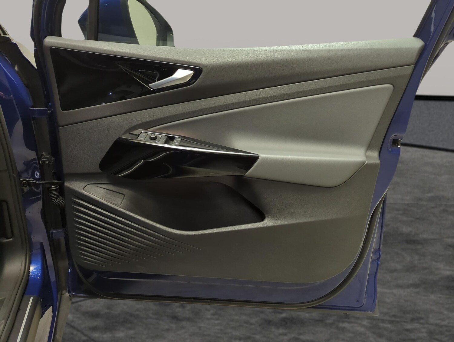 Used Volkswagen ID.4 2023 for sale - 78218570: Photo 35