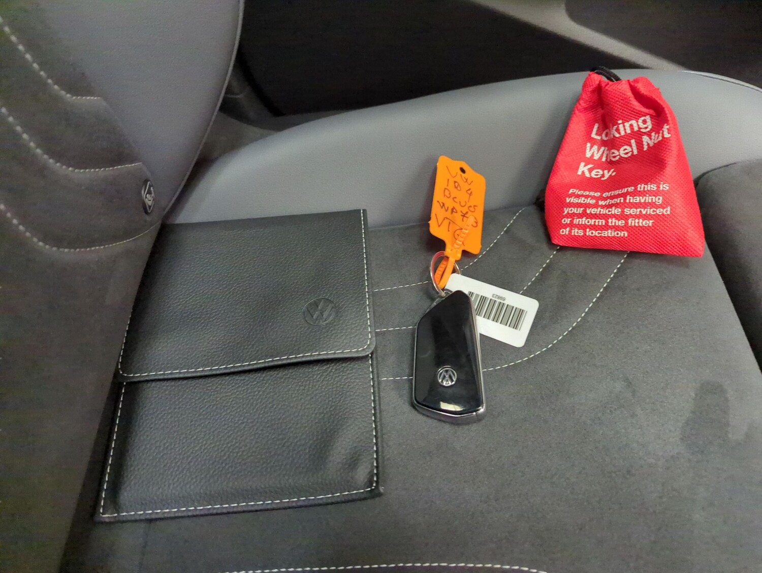 Used Volkswagen ID.4 2023 for sale - 78218570: Photo 37