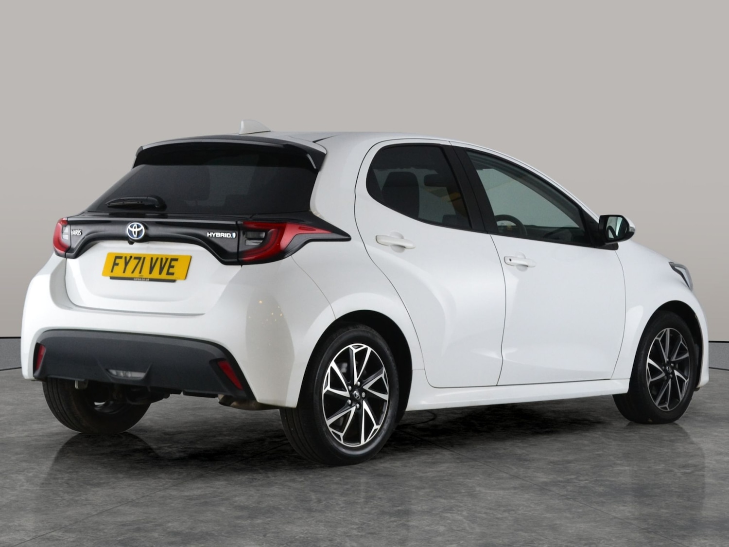Used Toyota Yaris 2021 for sale - 76262282: Photo 12