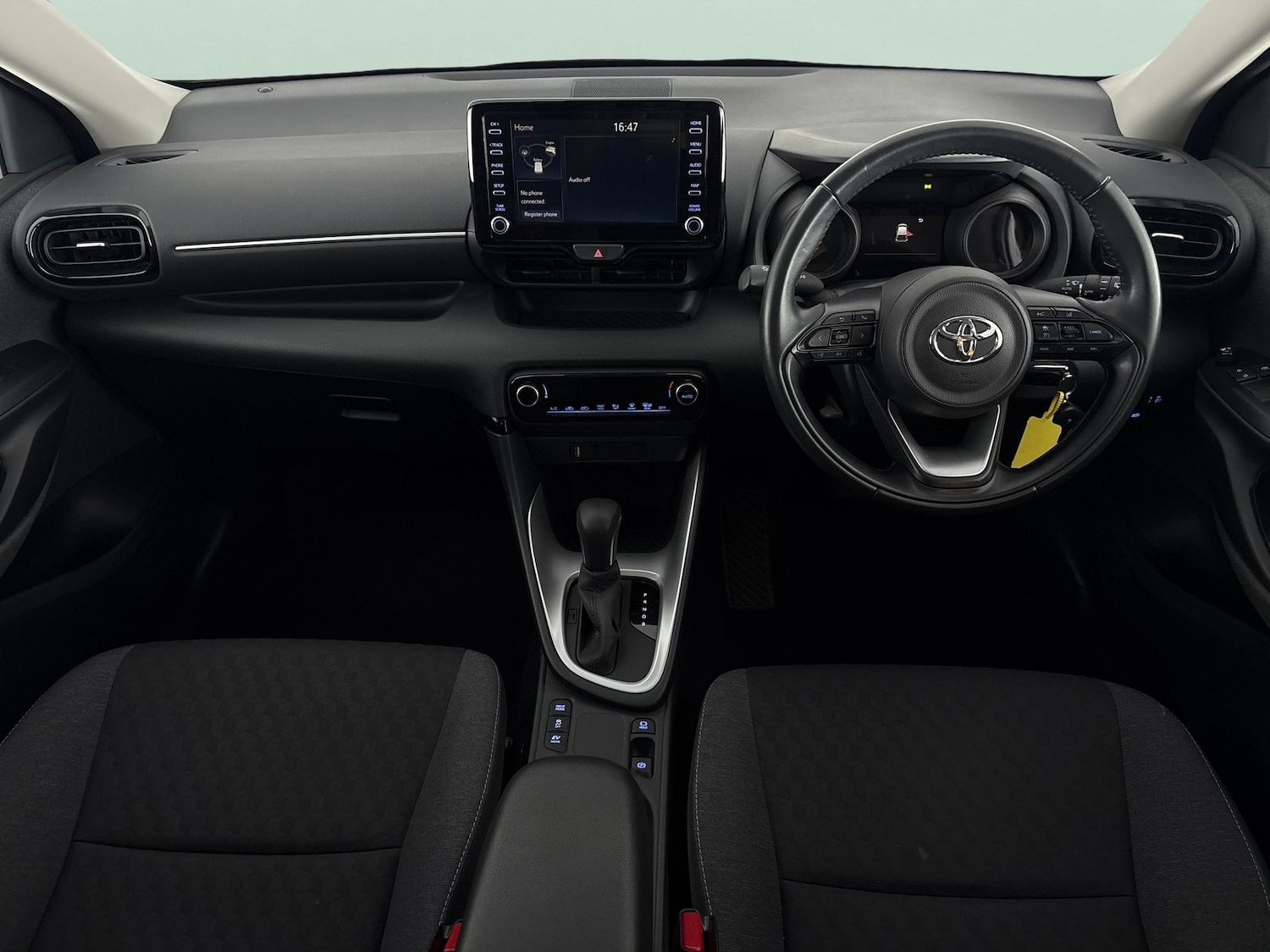 Used Toyota Yaris 2021 for sale - 76262282: Photo 8