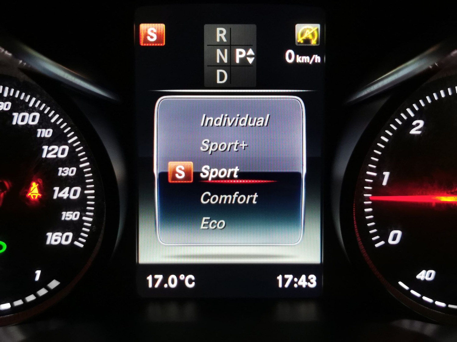 Used Mercedes-Benz GLC 2018 for sale - 76612361: Photo 15