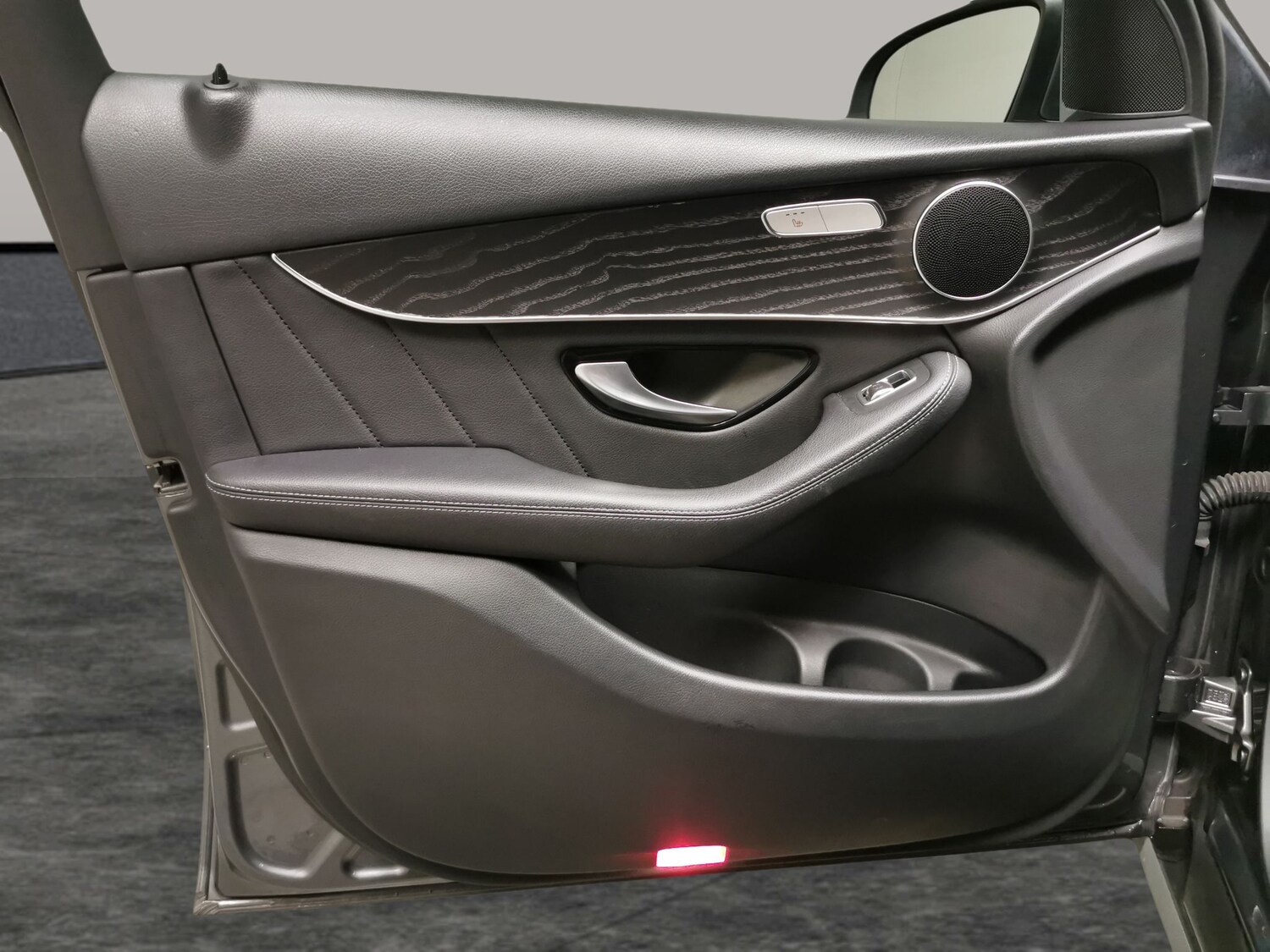 Used Mercedes-Benz GLC 2018 for sale - 76612361: Photo 27