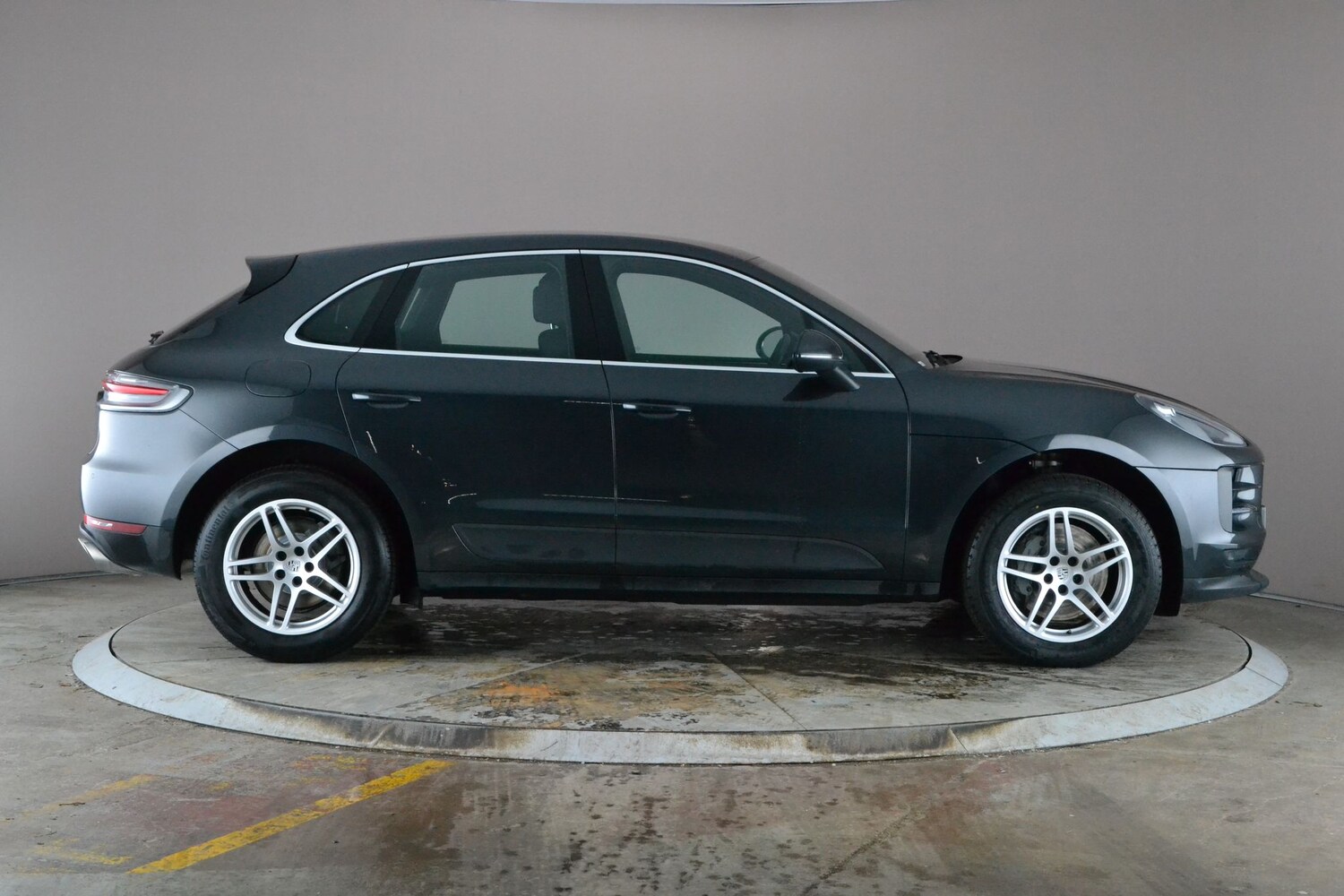 Used Porsche Macan 2021 for sale - 77483136: Photo 9