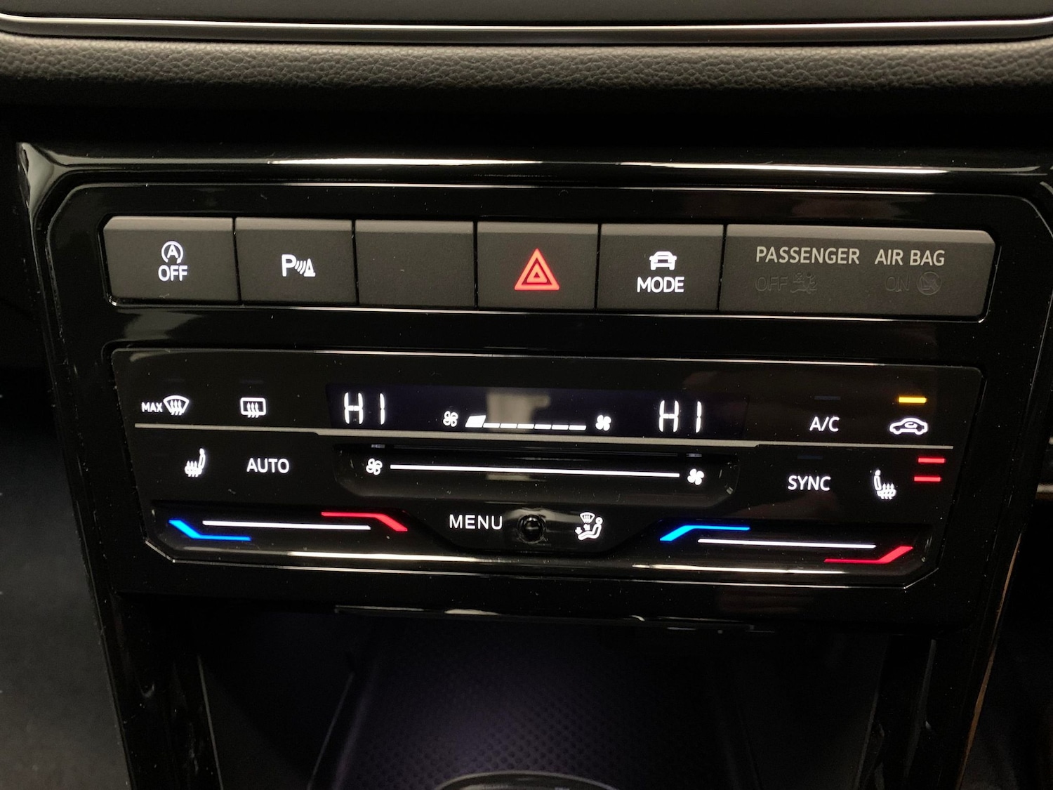 Used Volkswagen T-Cross 2024 for sale - 77873065: Photo 18