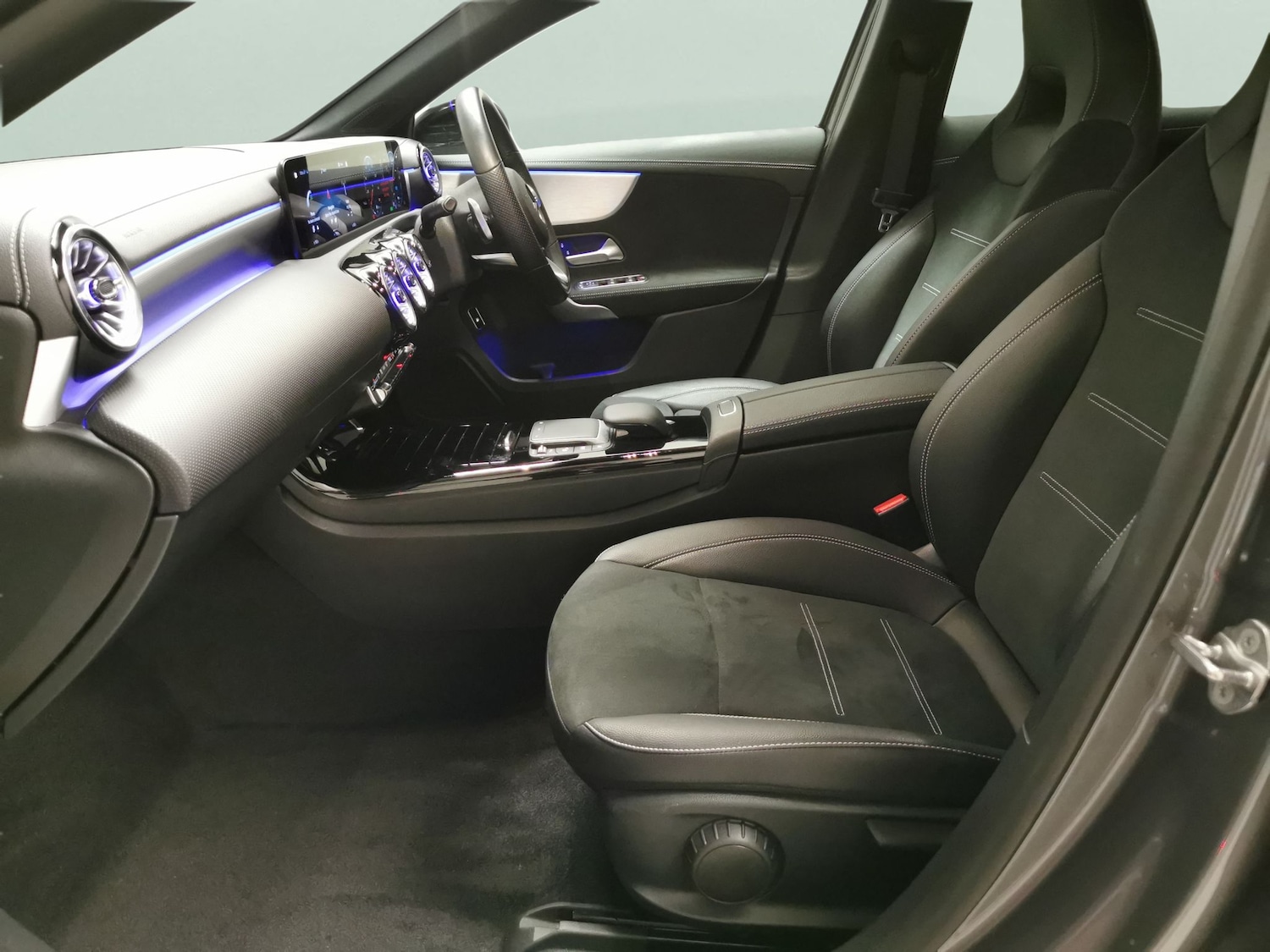 Used Mercedes-Benz A-Class 2021 for sale - 77160913: Photo 4