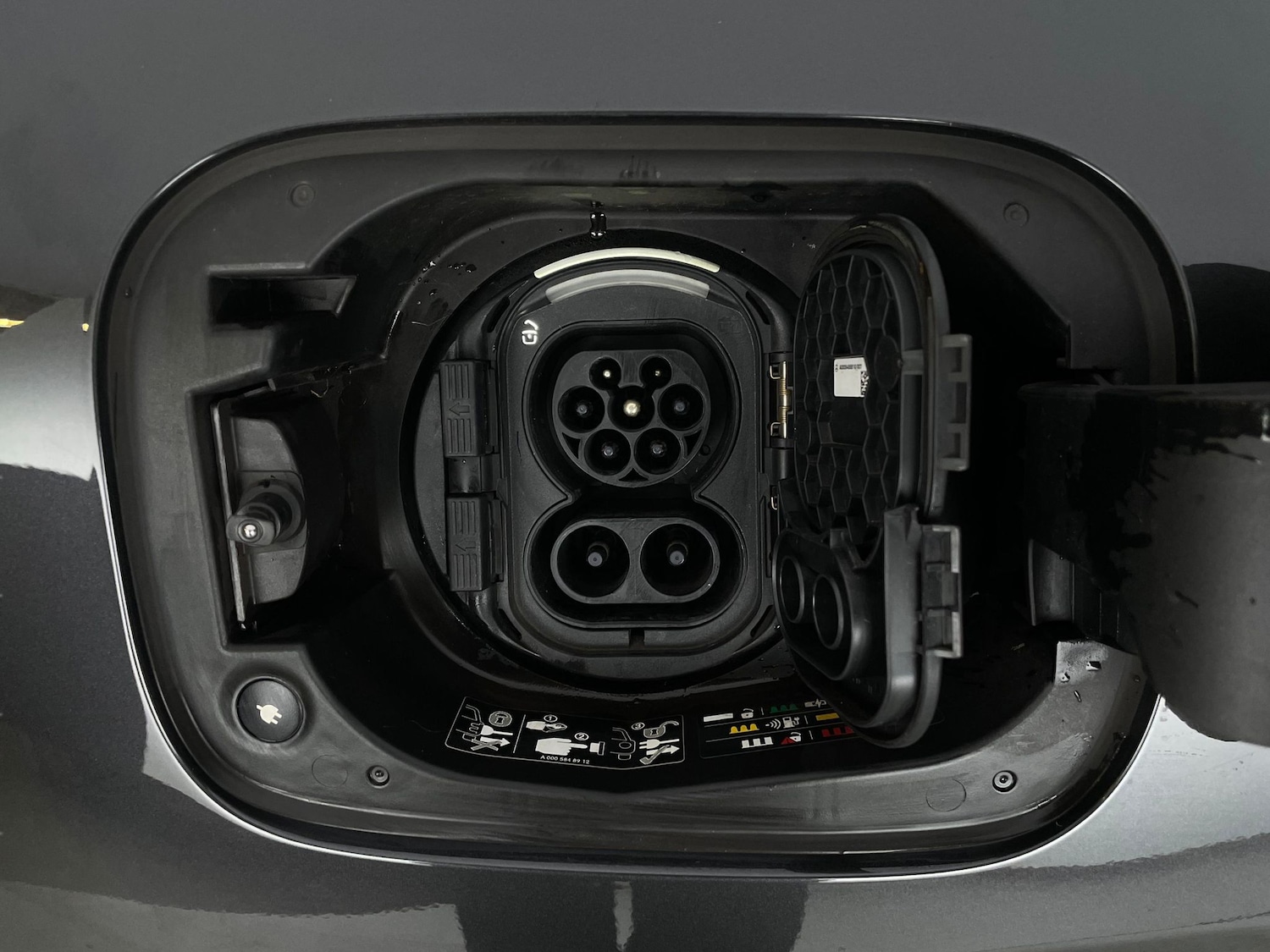 Used Mercedes-Benz EQC 2022 for sale - 77763207: Photo 37