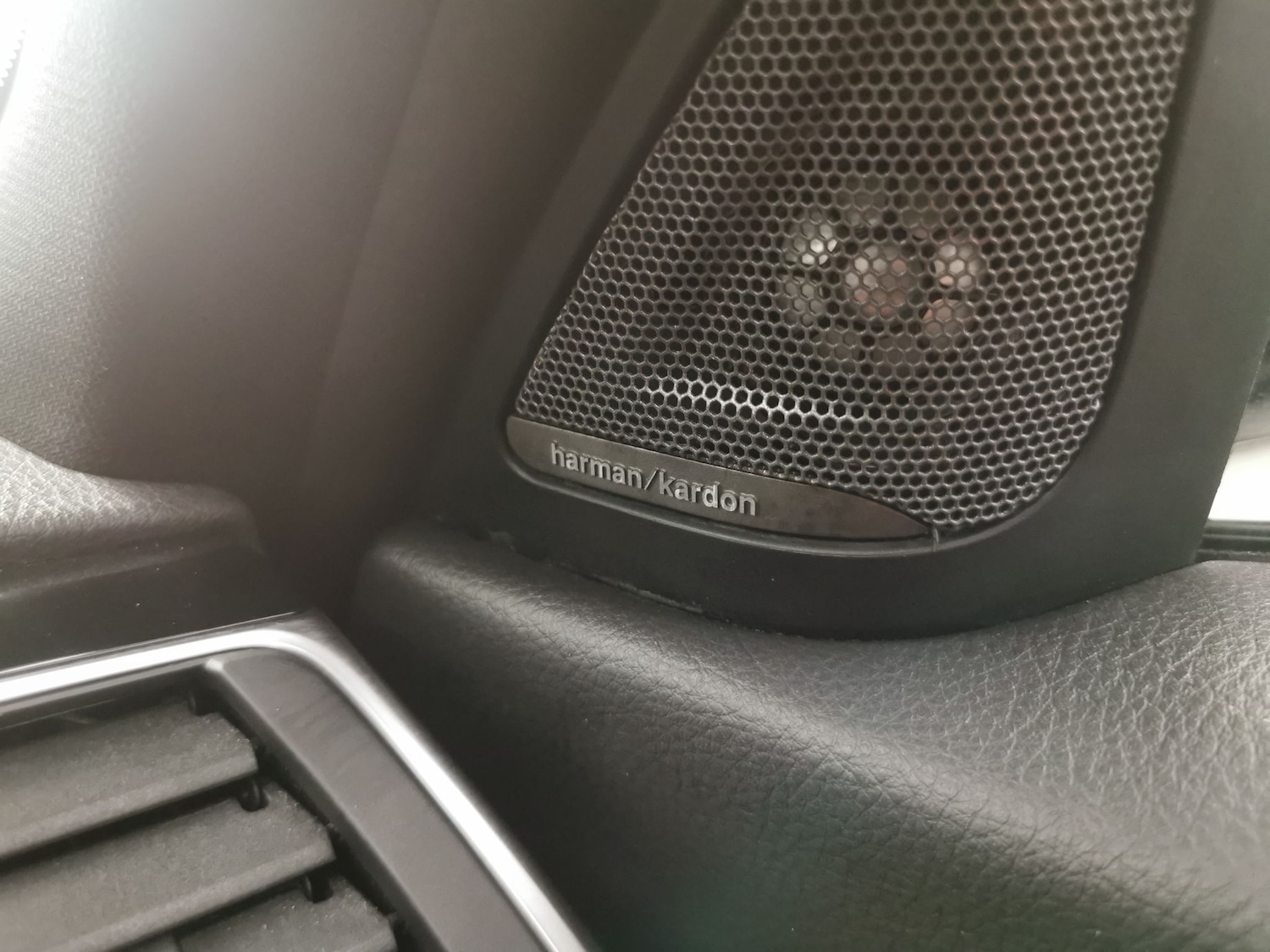 Used BMW 3 Series 2018 for sale - 76722561: Photo 6