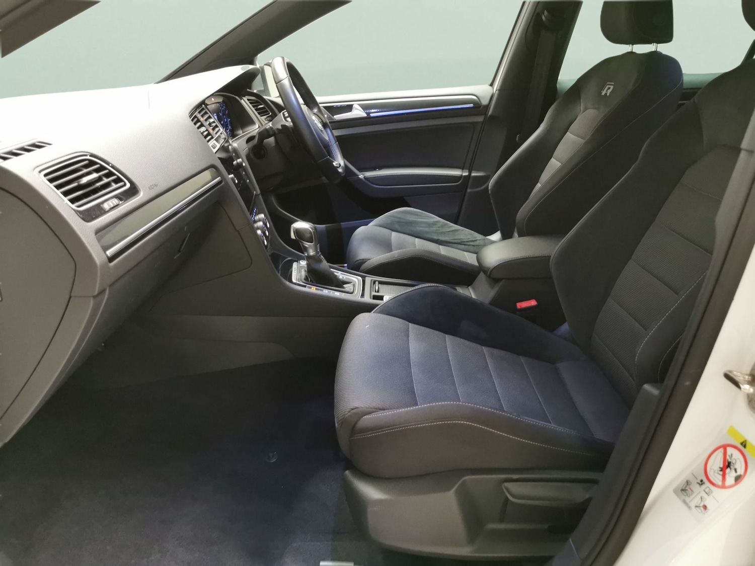 Used Volkswagen Golf 2019 for sale - 77186666: Photo 4