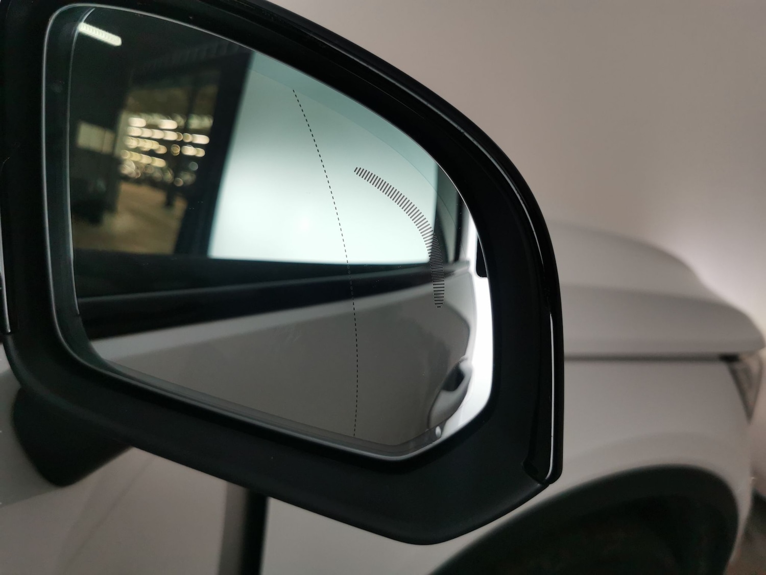 Used Volvo XC40 for sale - 76731983: Photo 25