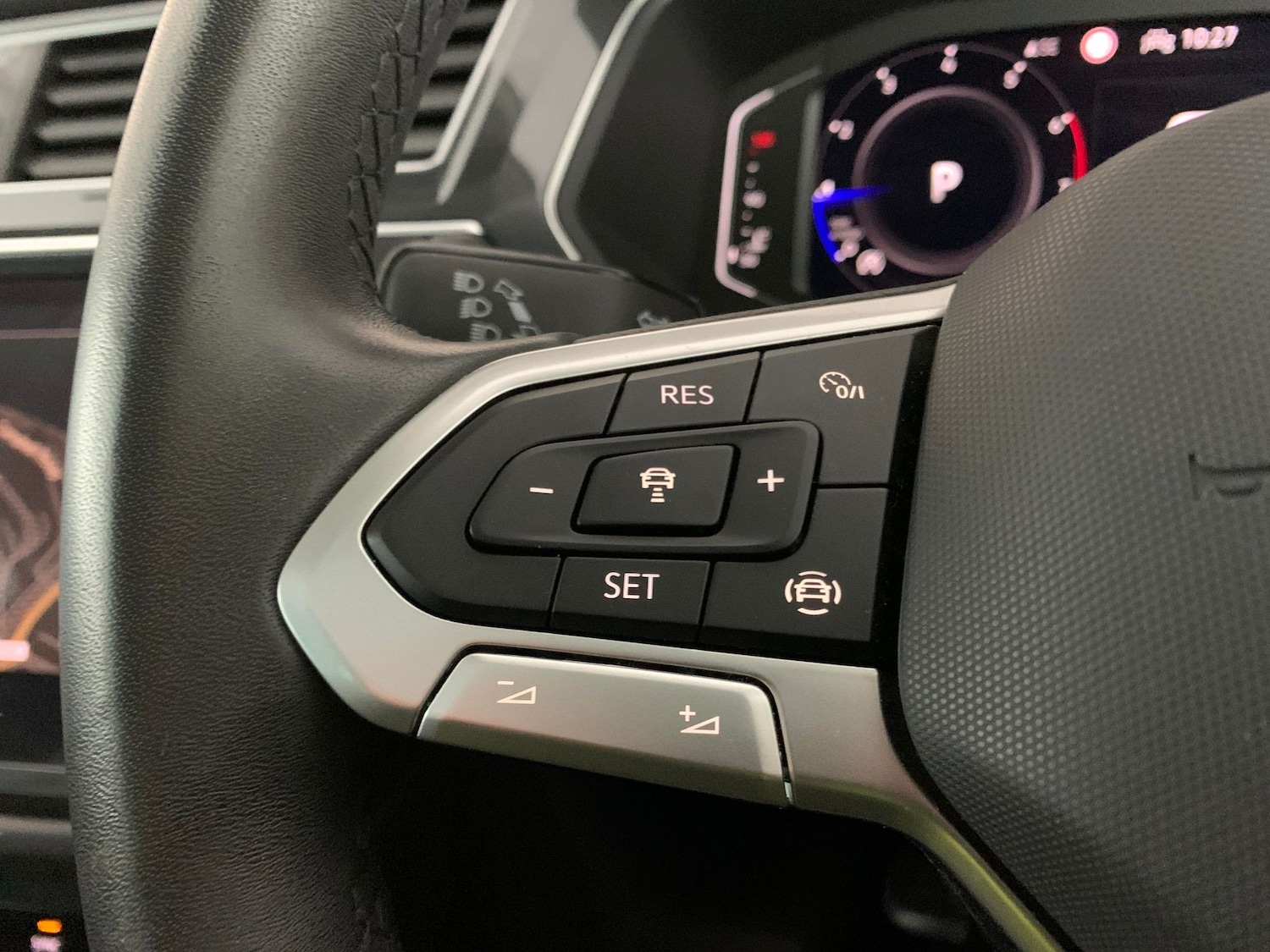 Used Volkswagen Tiguan 2023 for sale - 77086404: Photo 24