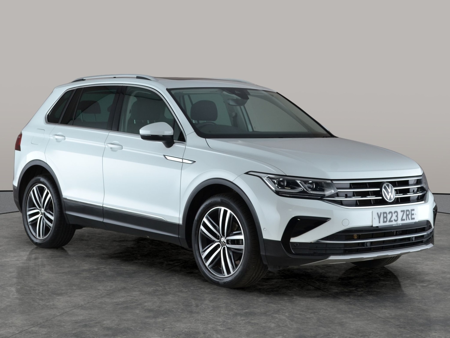 Used Volkswagen Tiguan 2023 for sale - 77086404: Photo 8
