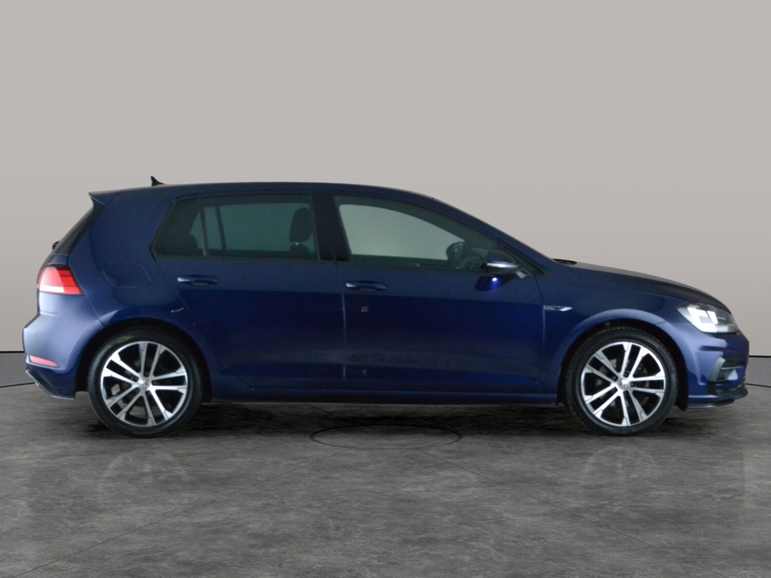 Used Volkswagen Golf 2019 for sale - 78037046: Photo 9