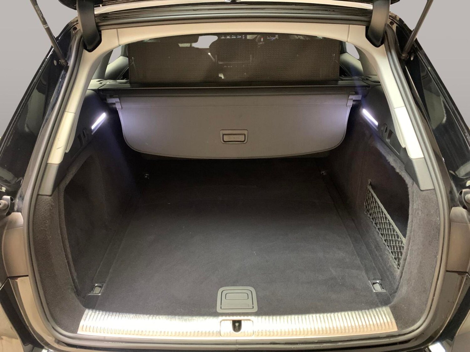 Used Audi A4 2021 for sale - 77942592: Photo 30